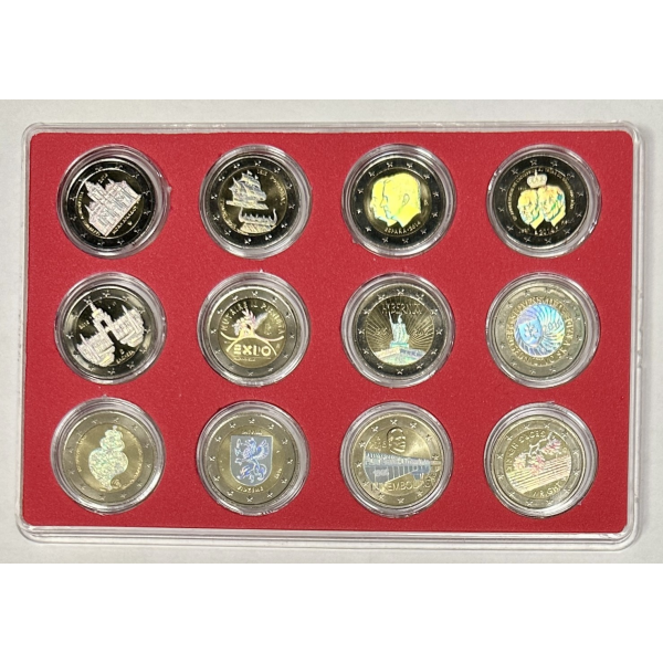 LOT DE 12 PIECES DE 2 EUROS...