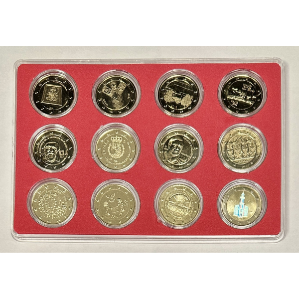 LOT DE 12 PIECES DE 2 EUROS...